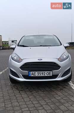 Седан Ford Fiesta 2015 в Новомосковске