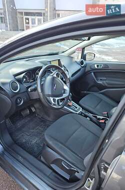 Седан Ford Fiesta 2016 в Киеве