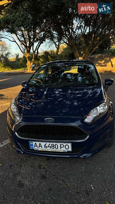 Хэтчбек Ford Fiesta 2017 в 
