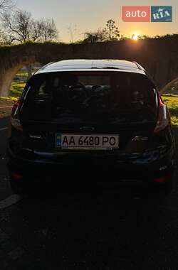 Хэтчбек Ford Fiesta 2017 в 