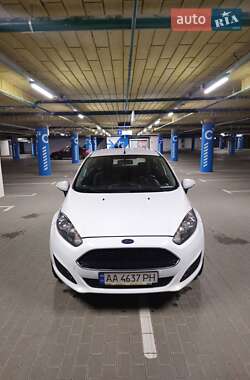 Хетчбек Ford Fiesta 2016 в Києві