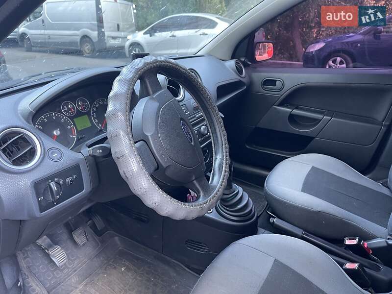 Хетчбек Ford Fiesta 2008 в Києві