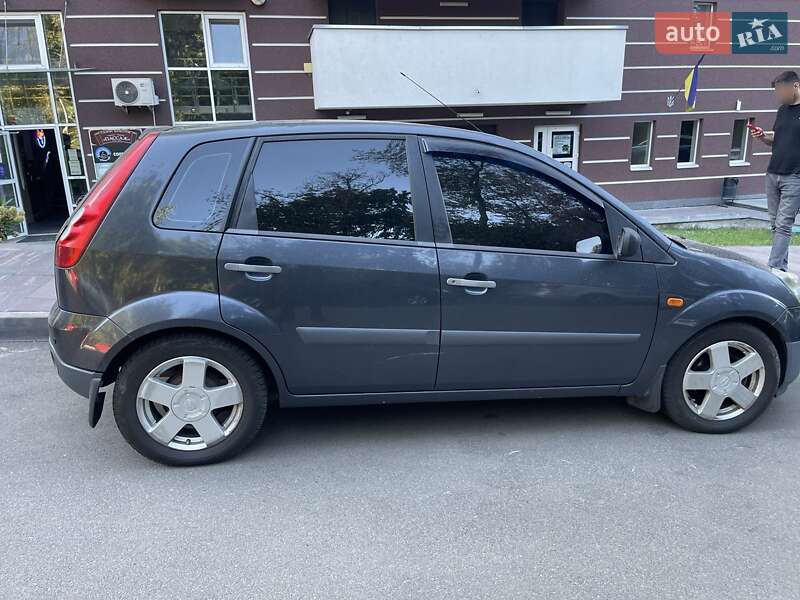Хетчбек Ford Fiesta 2008 в Києві