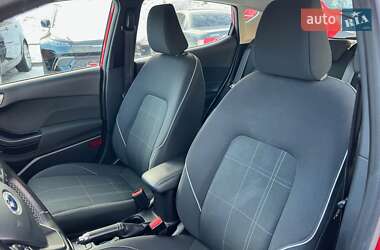 Хэтчбек Ford Fiesta 2017 в 