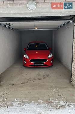 Хэтчбек Ford Fiesta 2017 в 