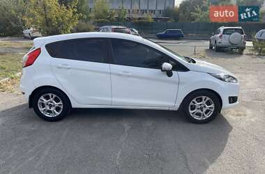 Хэтчбек Ford Fiesta 2014 в 