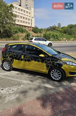 Хетчбек Ford Fiesta 2014 в Запоріжжі