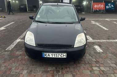Хэтчбек Ford Fiesta 2004 в 