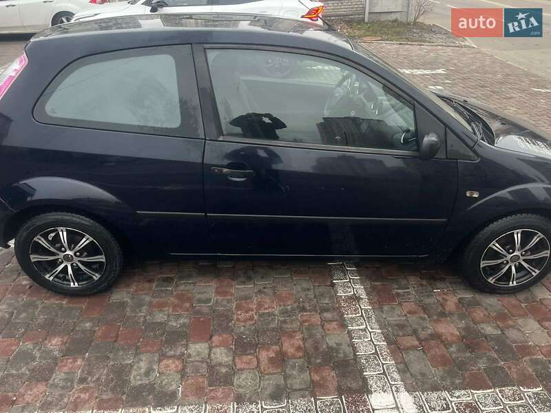 Хэтчбек Ford Fiesta 2004 в Киеве фото 11 Хэтчбек Ford Fiesta 2004 в Киеве