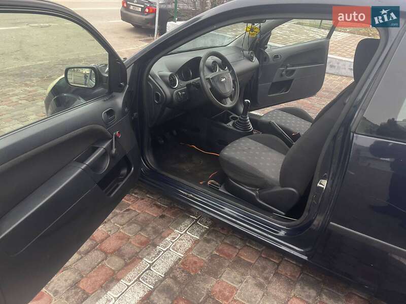 Хэтчбек Ford Fiesta 2004 в Киеве фото 16 Хэтчбек Ford Fiesta 2004 в Киеве