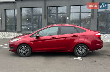 Седан Ford Fiesta 2014 в Чернігові