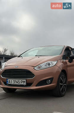 Седан Ford Fiesta 2017 в Бучі