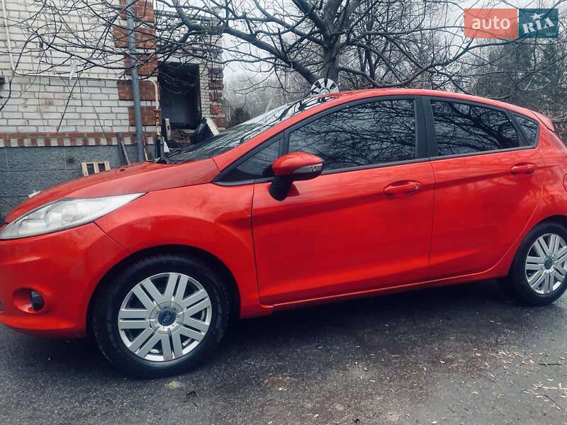 Хэтчбек Ford Fiesta 2012 в Горишних Плавнях
