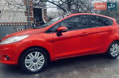Хэтчбек Ford Fiesta 2012 в 