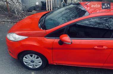 Хэтчбек Ford Fiesta 2012 в 