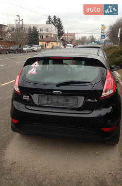 Хэтчбек Ford Fiesta 2013 в 