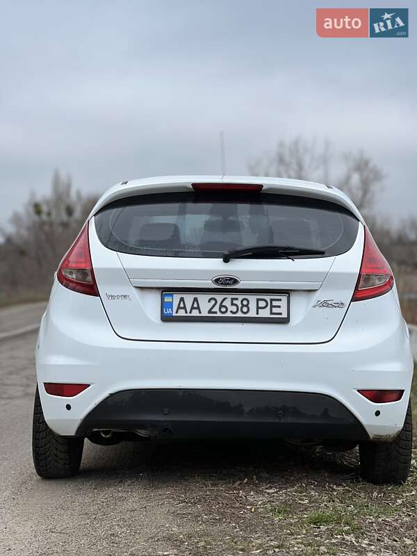 Хэтчбек Ford Fiesta 2011 в Володарке