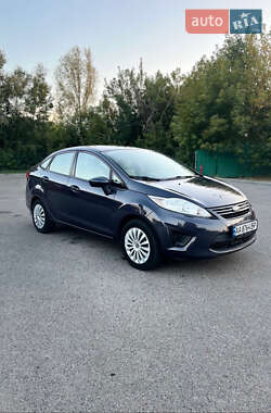 Седан Ford Fiesta 2012 в Ахтырке