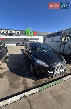 Хэтчбек Ford Fiesta 2013 в 