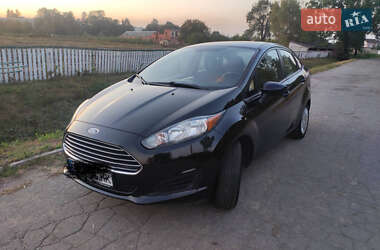 Седан Ford Fiesta 2014 в 