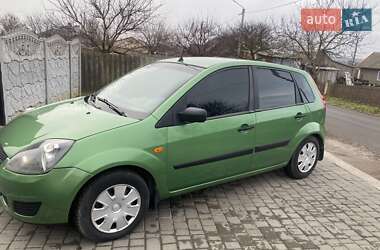 Хэтчбек Ford Fiesta 2006 в 