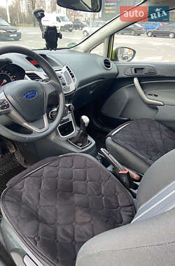 Хэтчбек Ford Fiesta 2009 в 