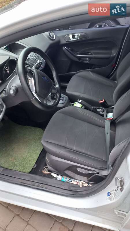Хэтчбек Ford Fiesta 2016 в Виннице