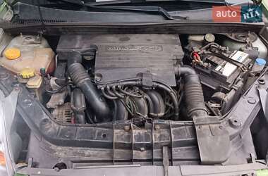 Хэтчбек Ford Fiesta 2008 в 