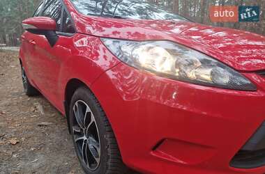 Хетчбек Ford Fiesta 2012 в Києві