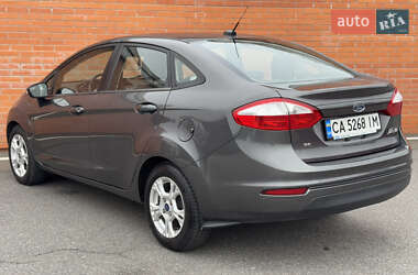 Седан Ford Fiesta 2014 в Киеве