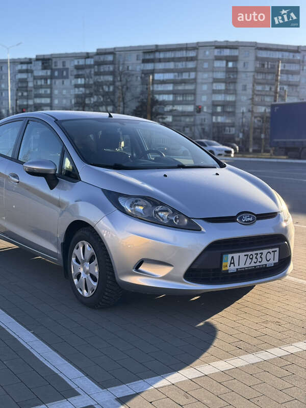 Хетчбек Ford Fiesta 2011 в Сумах