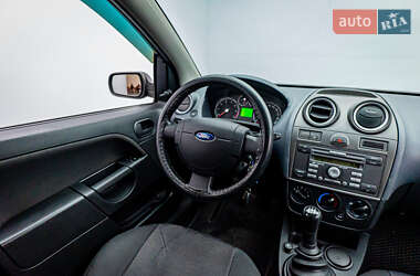 Хэтчбек Ford Fiesta 2008 в Киеве