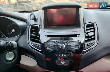 Седан Ford Fiesta 2014 в Киеве
