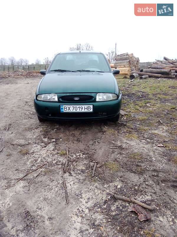 Хэтчбек Ford Fiesta 1997 в Славуте