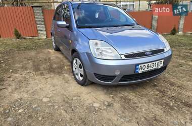 Хэтчбек Ford Fiesta 2005 в Ужгороде