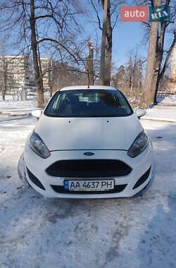 Хэтчбек Ford Fiesta 2016 в Киеве