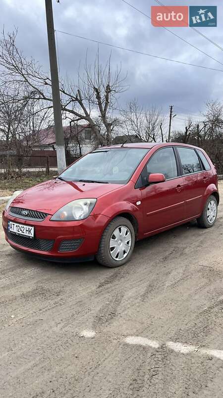 Хэтчбек Ford Fiesta 2007 в 