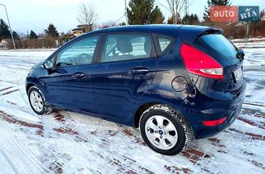 Хэтчбек Ford Fiesta 2010 в 