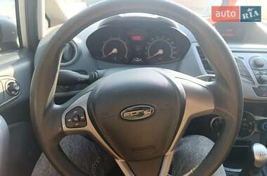 Хэтчбек Ford Fiesta 2010 в 