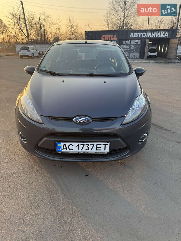 Хэтчбек Ford Fiesta 2011 в Нововолынске