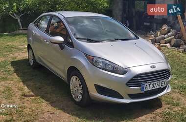 Седан Ford Fiesta 2016 в Івано-Франківську