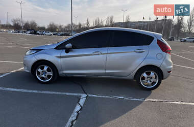 Хэтчбек Ford Fiesta 2011 в Ивано-Франковске