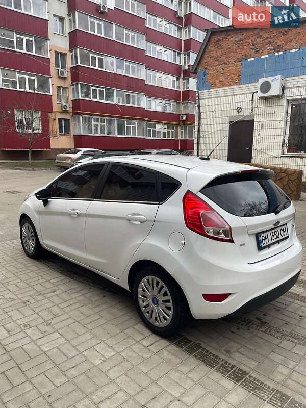 Хэтчбек Ford Fiesta 2017 в Сумах
