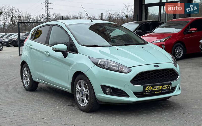 Хэтчбек Ford Fiesta 2016 в Черновцах