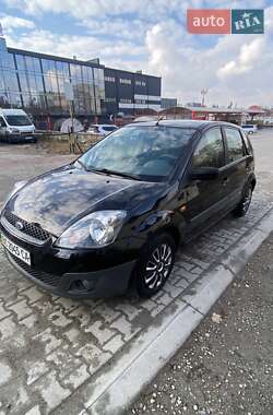 Хэтчбек Ford Fiesta 2008 в Львове