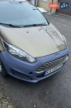 Хетчбек Ford Fiesta 2013 в 