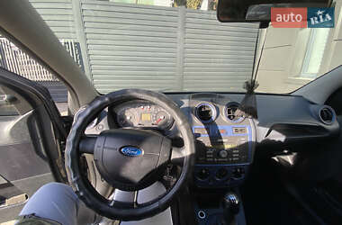 Хэтчбек Ford Fiesta 2008 в 