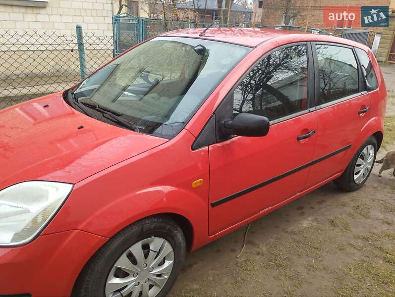 Хетчбек Ford Fiesta 2005 в Кам'янці-Бузькій