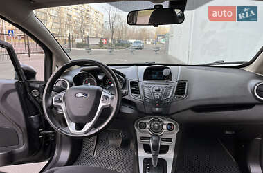 Седан Ford Fiesta 2015 в Киеве