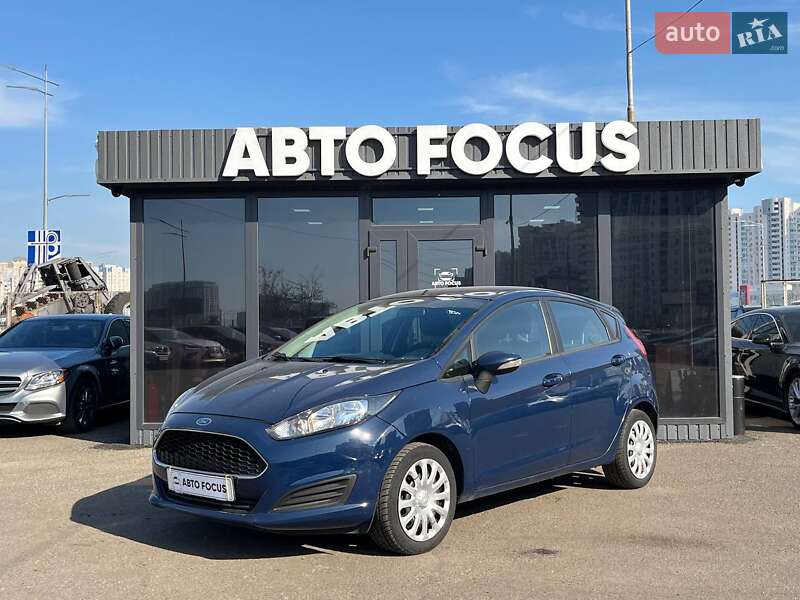 Хэтчбек Ford Fiesta 2016 в Киеве